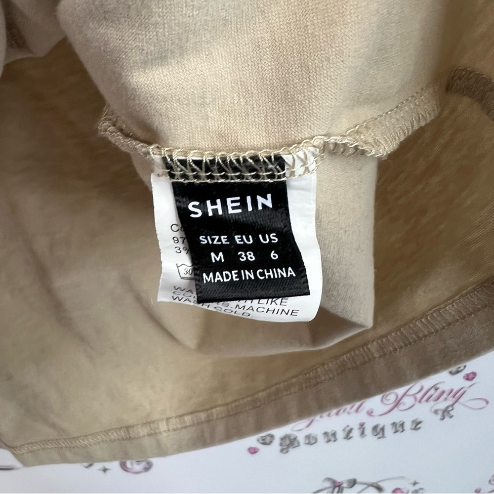 SHEIN tshirt mushrooms frogs butterfly outdoor theme Beige Casual T-Shirt - Picture 7 of 9